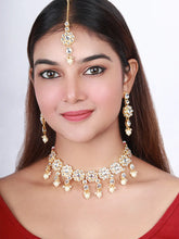 Attractive Look Floral Kundan Stone Studded Choker Necklace Set - Aanya